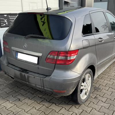 Mercedes-Benz B180 Autóüveg fólia